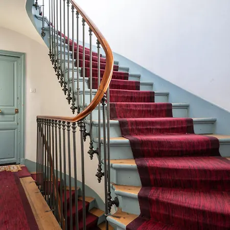 아파트 Elegant Avec Ascenseur Proche Tour Eiffel 파리