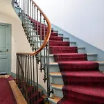Апартаменты Elegant Avec Ascenseur Proche Tour Eiffel Париж